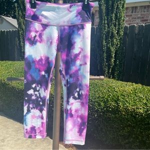 Lululemon 21” crop Blooming Pixie size 6